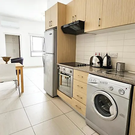 Apartment Phaedrus Living Ledras Residences 104